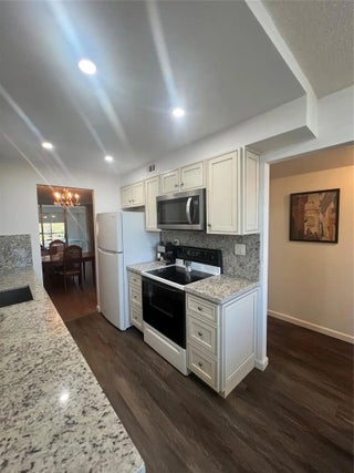 Photo of Listing #F10542044