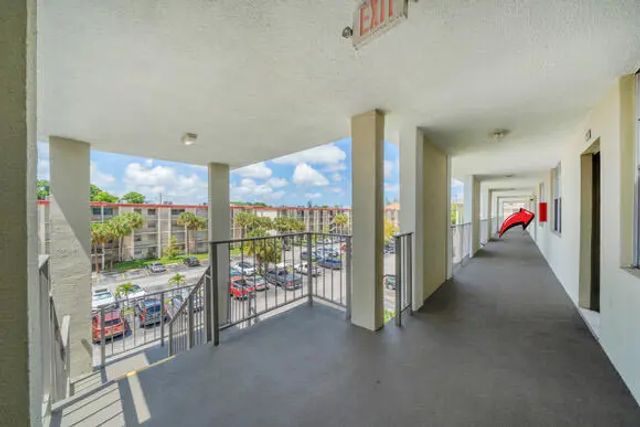 3 of 18 - 2998 Nw 48th Terrace #434, Lauderdale Lakes, FL