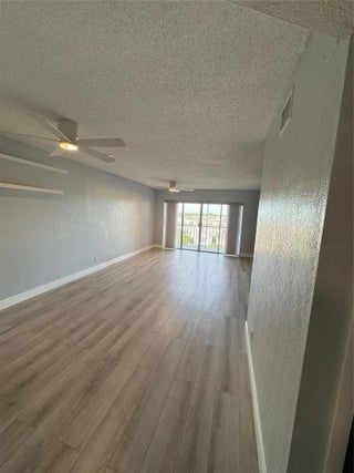 Photo of Listing #F10542051