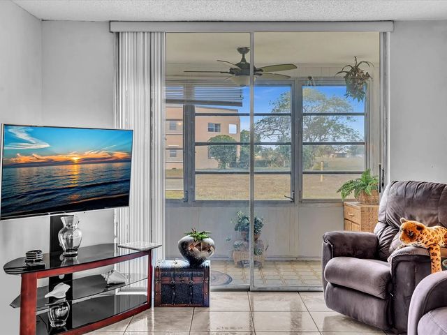 5 of 50 - 9041 Sunrise Lakes Boulevard #113, Sunrise, FL