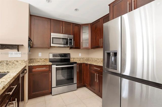 2 of 36 - 3074 S Oakland Forest Drive #702, Oakland Park, FL