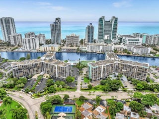 Photo of Listing #R11149221