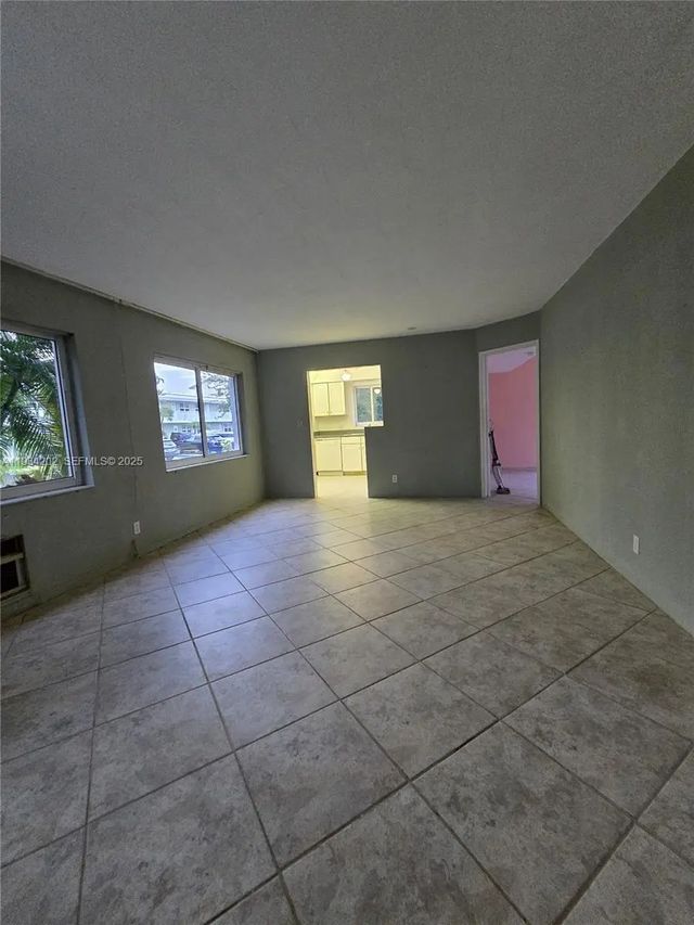 4 of 25 - 3201 Se 12th Street #b3, Pompano Beach, FL