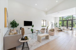 Photo of Listing #R11149253