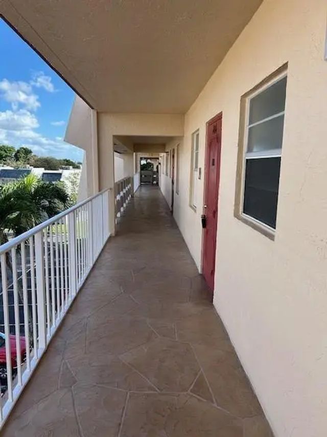 4 of 45 - 1000 Country Club Drive #403, Margate, FL