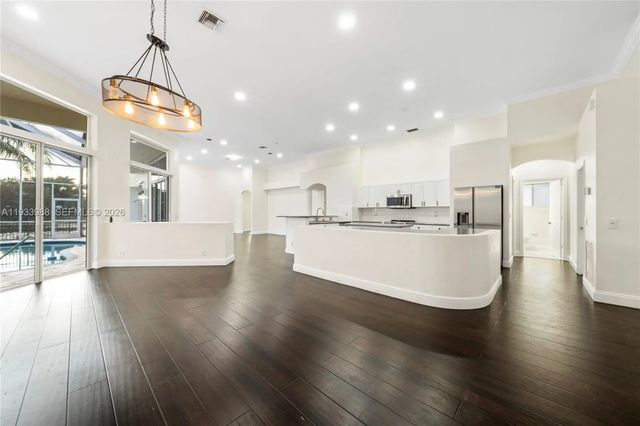 4 of 33 - 2893 Oakbrook Drive, Weston, FL