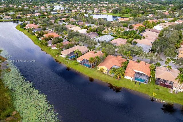 5 of 33 - 2893 Oakbrook Drive, Weston, FL