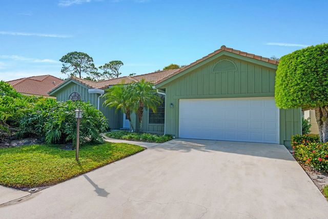 4 of 55 - 9055 Cypress Hollow Drive, Palm Beach Gardens, FL
