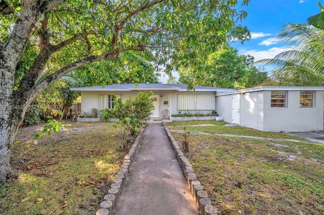 3 of 13 - 16234 Ne 9th Court, North Miami Beach, FL