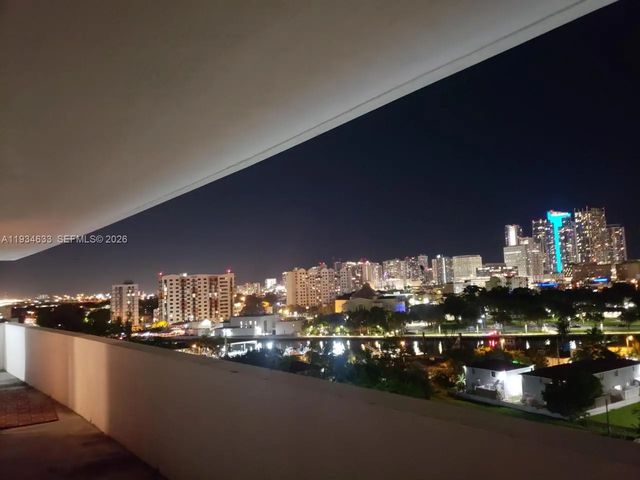 2 of 37 - 36 Nw 6th Avenue #906, Miami, FL