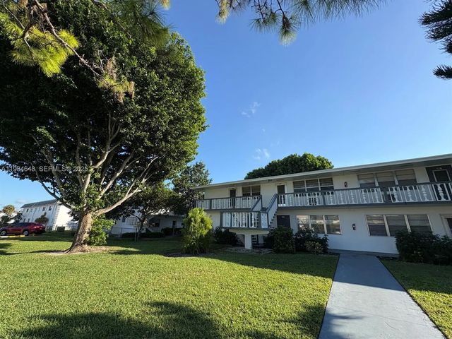 3 of 12 - 243 Sheffield J #243, West Palm Beach, FL