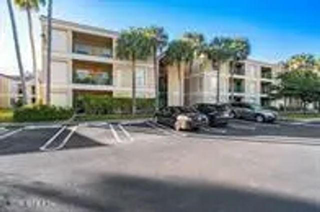 833 Riverside Drive #835, Coral Springs