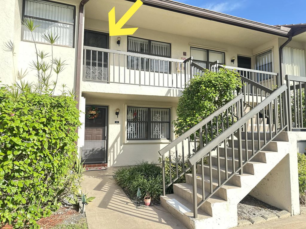 7593 Tahiti Lane #205, Lake Worth