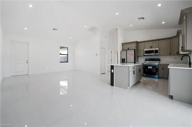 5 of 29 - 1213 Nw 22nd Place, Cape Coral, FL