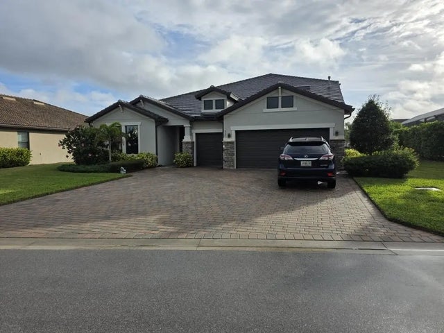 Photo of Listing #R11149468