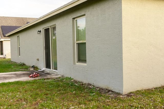 4 of 16 - 2325 Se Calcutta Circle, Port St. Lucie, FL