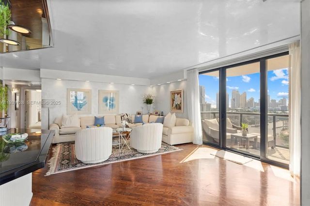 5 of 23 - 19667 Turnberry Way #17-d, Aventura, FL