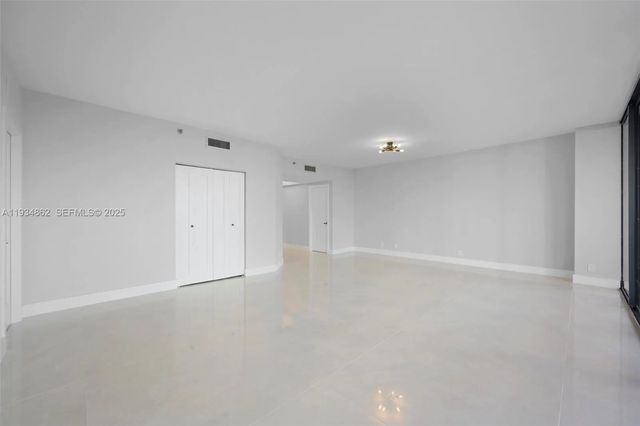 3 of 29 - 20281 E Country Club Drive #501, Aventura, FL