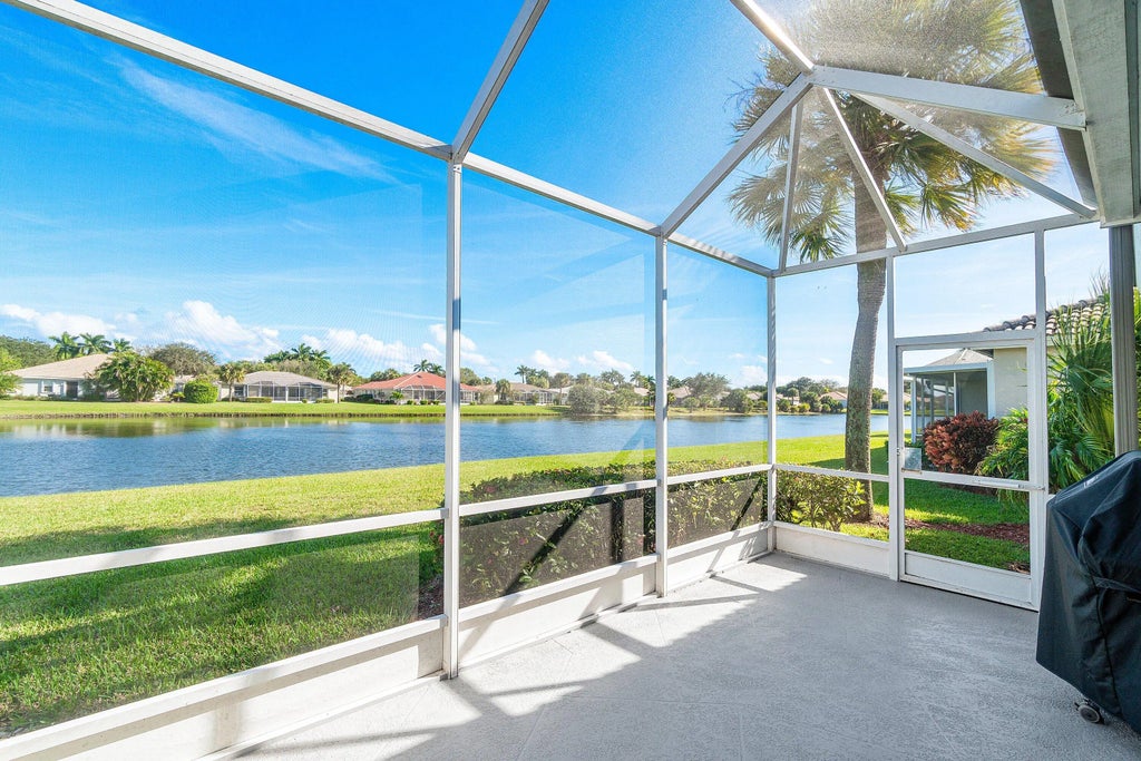 10605 Royal Caribbean Circle, Boynton Beach