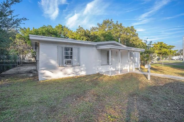 2 of 27 - 265 Nw 135th, North Miami, FL