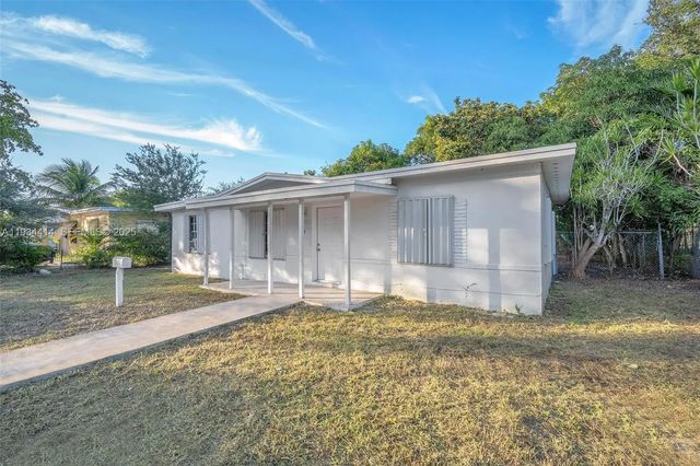 3 of 27 - 265 Nw 135th, North Miami, FL