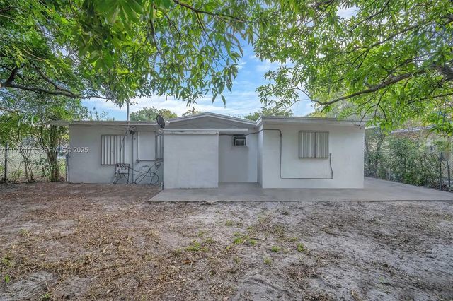 5 of 27 - 265 Nw 135th, North Miami, FL