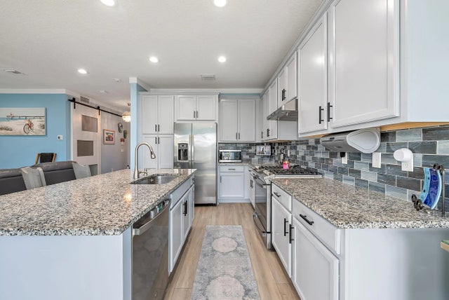 Photo of Listing #R11149667