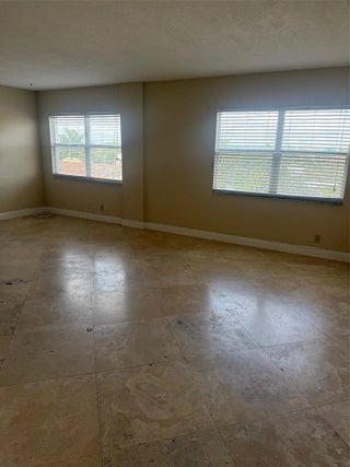 Photo of Listing #F10538590