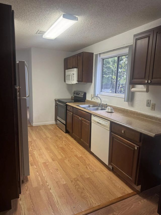 4 of 19 - 2451 Se Berkshire Boulevard, Port St. Lucie, FL