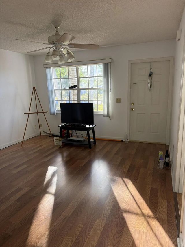 5 of 19 - 2451 Se Berkshire Boulevard, Port St. Lucie, FL