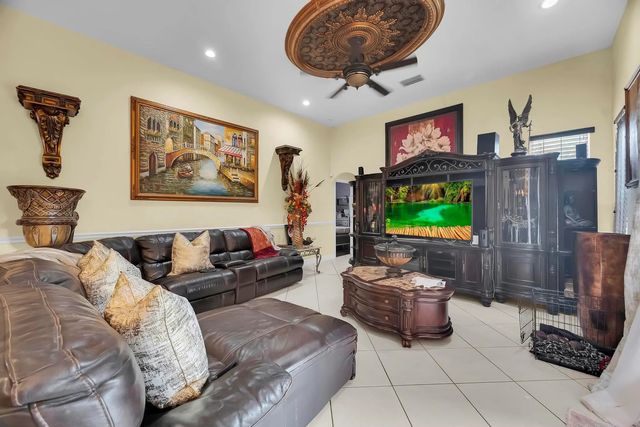 3 of 44 - 624 Sw Nichols Terrace, Port St. Lucie, FL