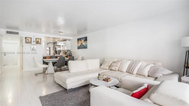 3 of 31 - 2029 N Ocean Boulevard #404, Fort Lauderdale, FL
