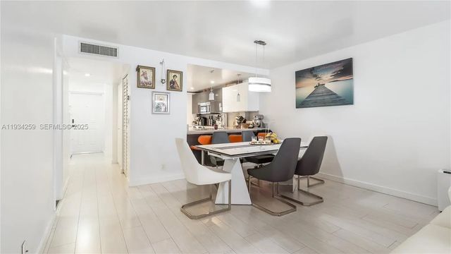 5 of 31 - 2029 N Ocean Boulevard #404, Fort Lauderdale, FL