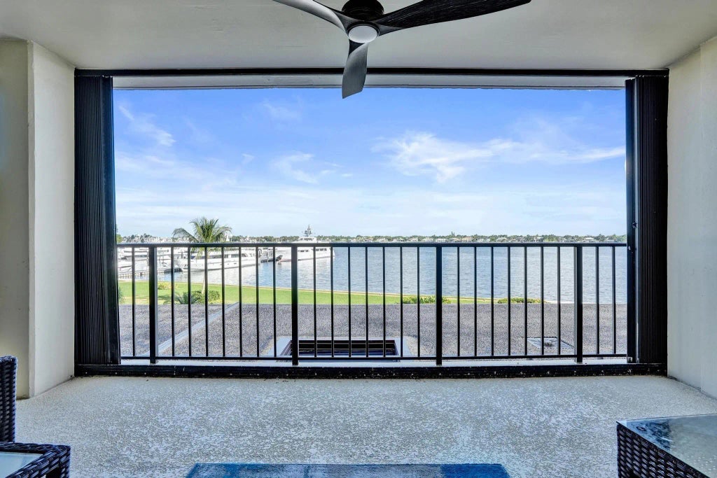 132 Lakeshore Drive #317, North Palm Beach