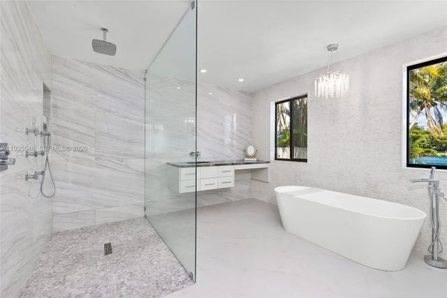 5 of 23 - 18735 Ne 18th Avenue, Miami, FL