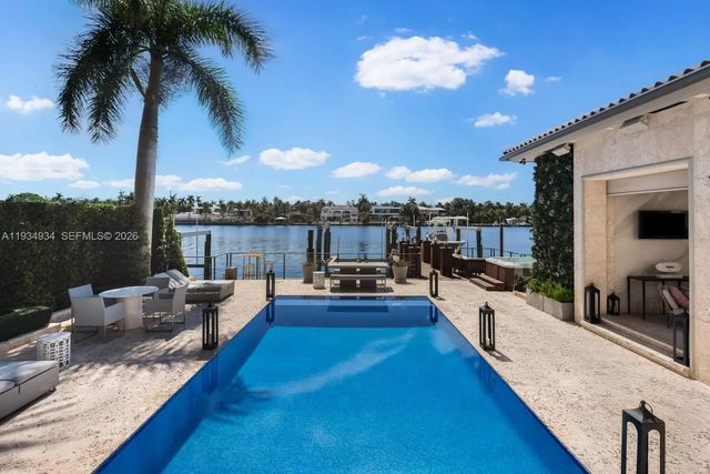 5 of 43 - 176 S Hibiscus Drive, Miami Beach, FL