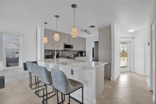 Photo of Listing #F10542549