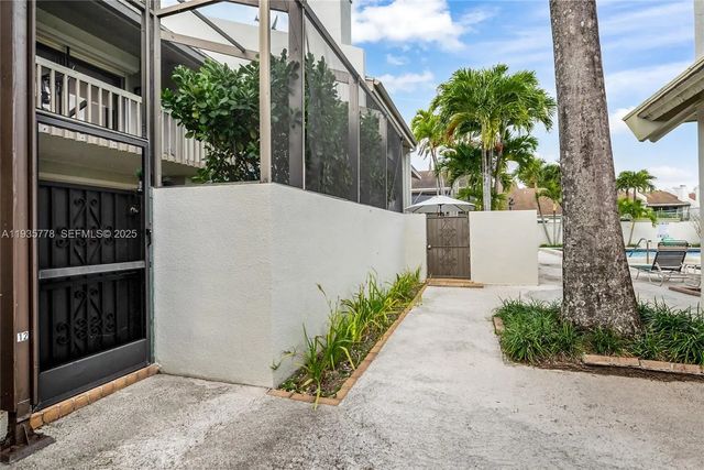 4 of 20 - 7075 Sw 67th Avenue #14, South Miami, FL