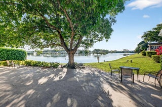 Photo of Listing #R11150023