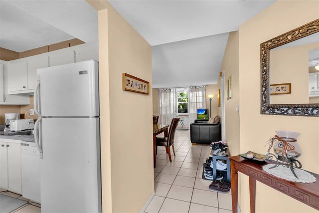 4 of 26 - 2600 Nw 49th Avenue #309, Lauderdale Lakes, FL