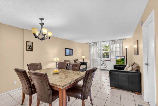5 of 26 - 2600 Nw 49th Avenue #309, Lauderdale Lakes, FL
