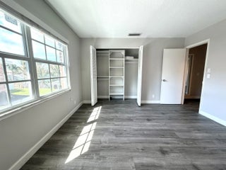 Photo of Listing #R11150065