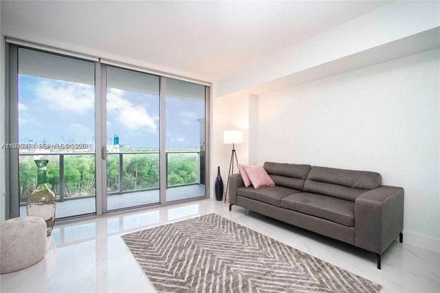 5 of 45 - 16385 Biscayne Boulevard #719, North Miami Beach, FL