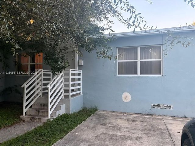 3 of 10 - 1431 Fletcher Street, Hollywood, FL
