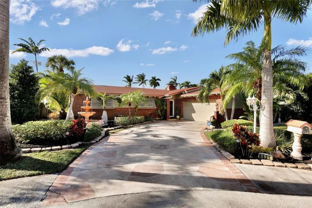 2 of 32 - 4631 Sw 30th Way, Fort Lauderdale, FL