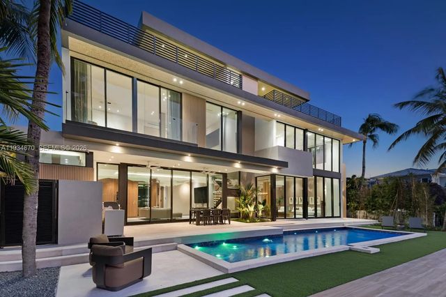 4 of 67 - 641 Flamingo Drive, Fort Lauderdale, FL