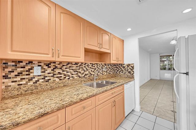 2 of 31 - 4850 Nw 29th Court #125, Lauderdale Lakes, FL