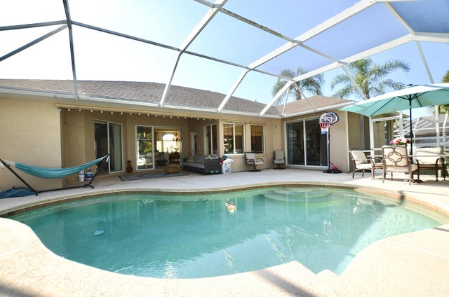 Photo of Listing #R11150409