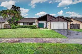 Photo of Listing #F10542916