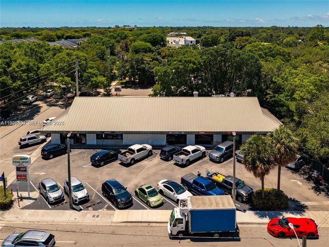 2 of 10 - 7400 Sw 57th Avenue, South Miami, FL